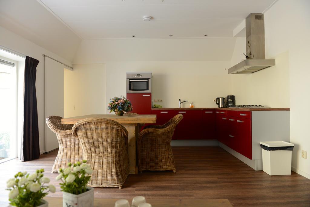Appartementen Verhuur De Trijehoek Stiens Ngoại thất bức ảnh