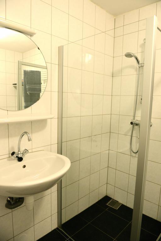 Appartementen Verhuur De Trijehoek Stiens Ngoại thất bức ảnh