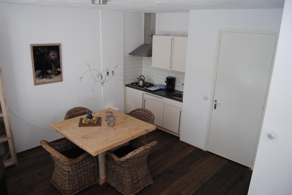 Appartementen Verhuur De Trijehoek Stiens Ngoại thất bức ảnh
